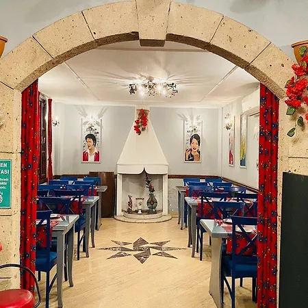 Mediterra Art 4*