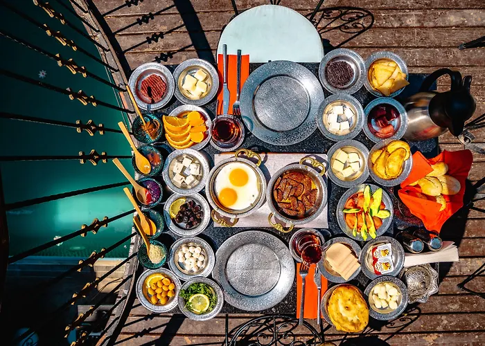 Mediterra Art Hotell 4*