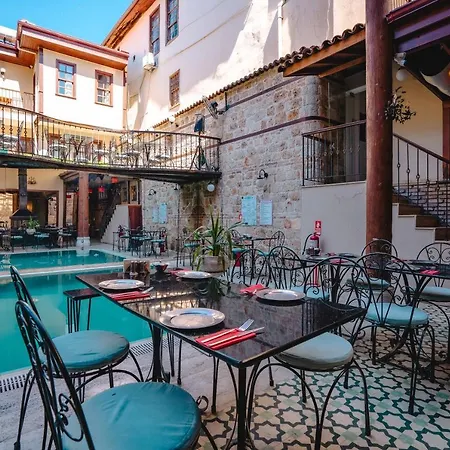 호텔 Mediterra Art 안탈리아