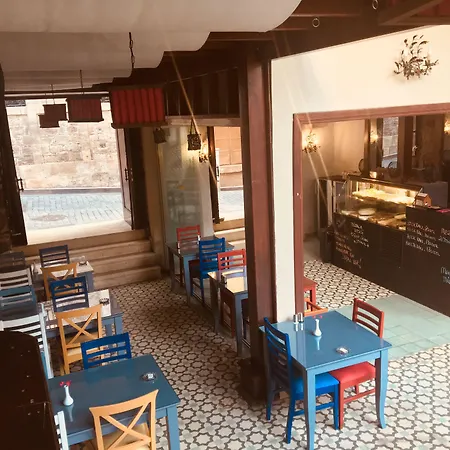 Mediterra Art 4*