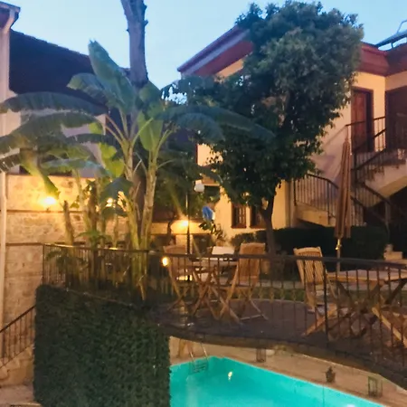 Mediterra Art 4*