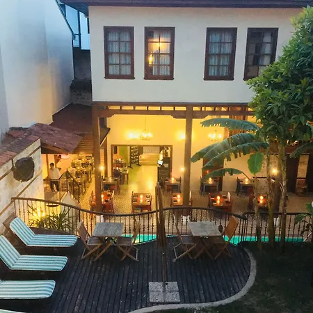 Mediterra Art 4* 安塔利亚