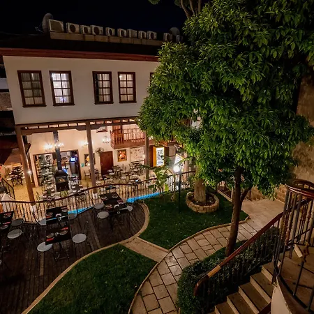 Mediterra Art 4* 安塔利亚