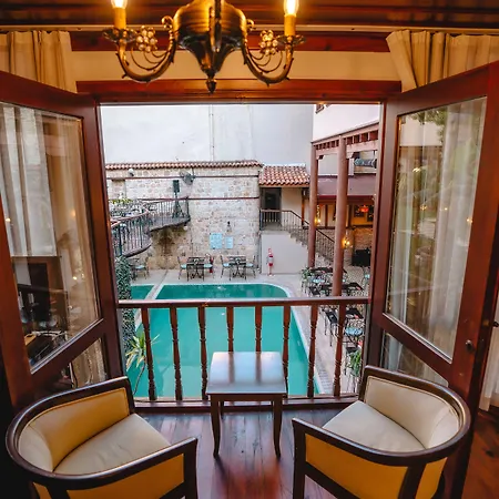 Mediterra Art 4* 安塔利亚