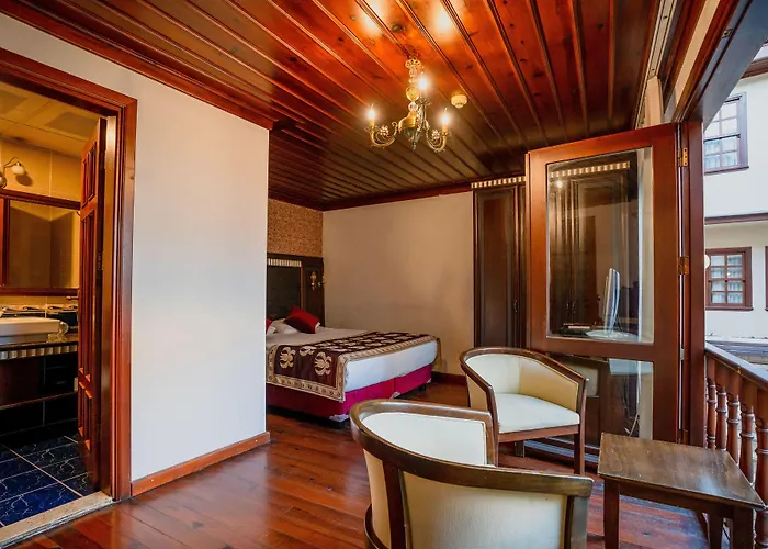 Mediterra Art Hotel 4*