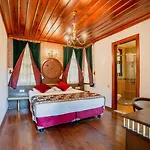 Mediterra Art 4*