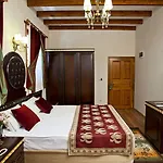 Mediterra Art Hotell 4*