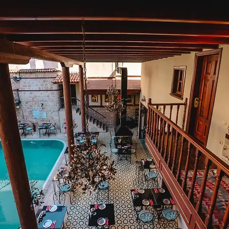 Mediterra Art Ξενοδοχείο 4*