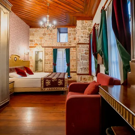 Mediterra Art Ξενοδοχείο 4*